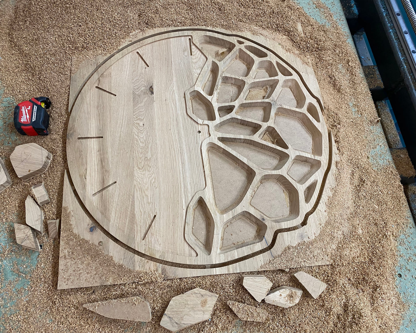 KLETKA 3.0 Oversized 60cm Wall Clock