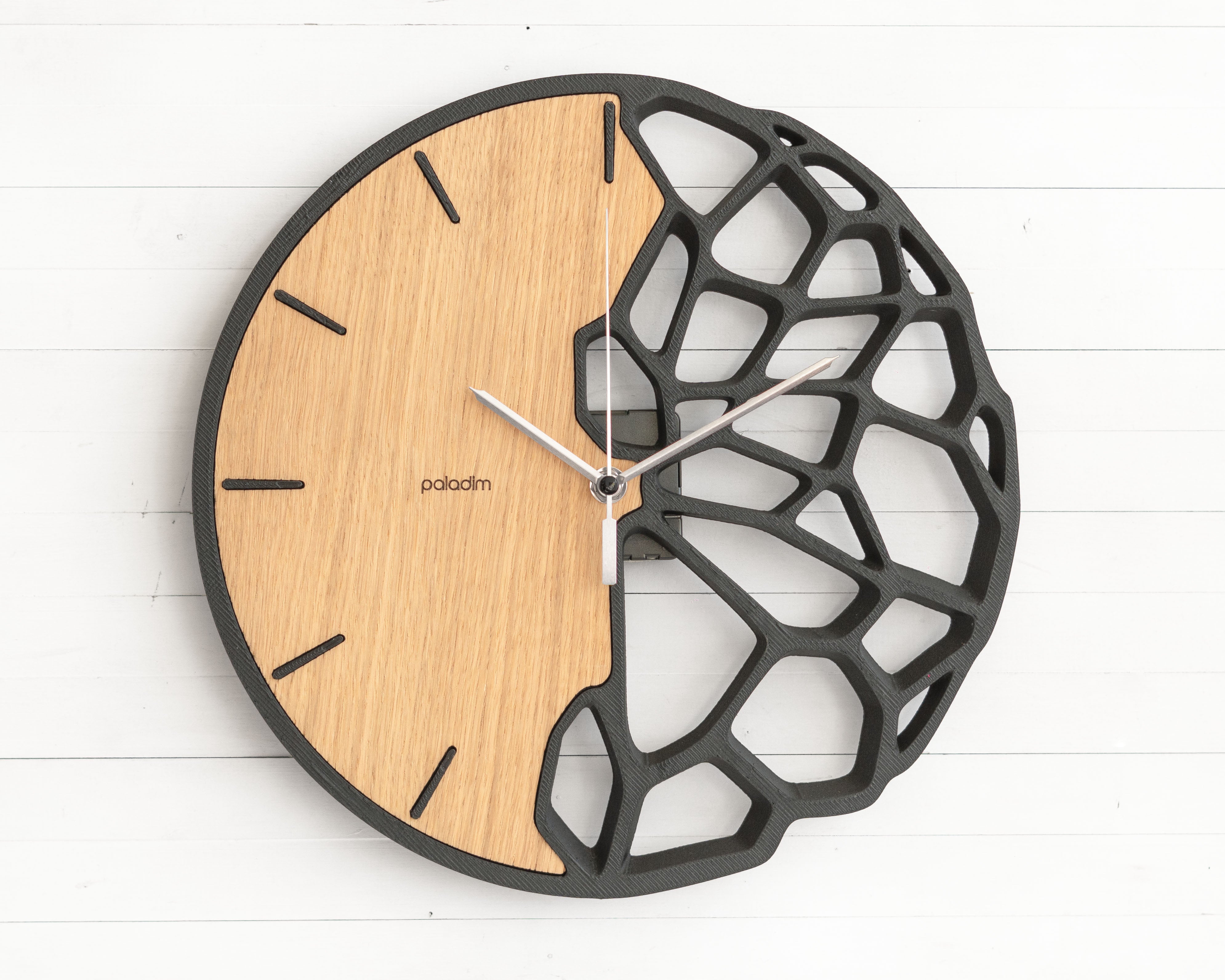 KLETKA 3 futuristic wall clock, 3D print + oak Paladim Studio
