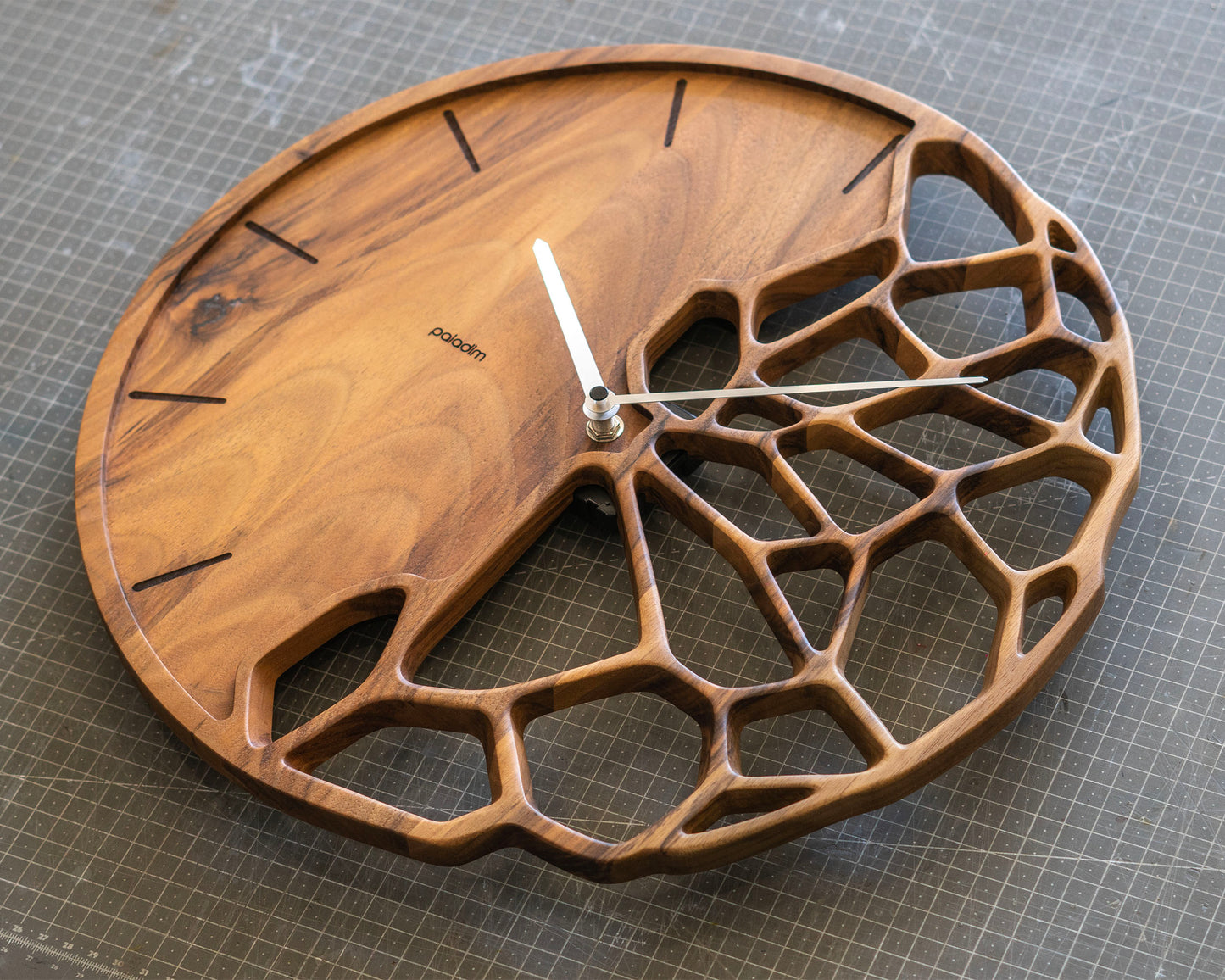 KLETKA 3.0 wall clock, walnut