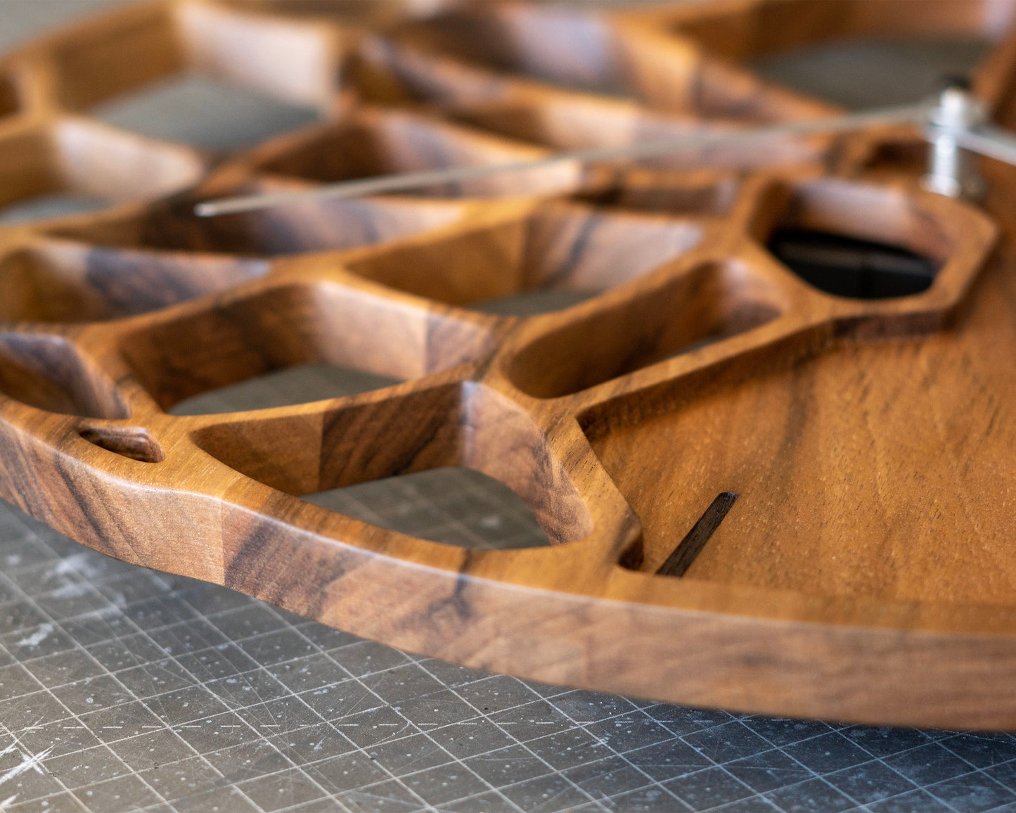 KLETKA 3.0 wall clock, walnut