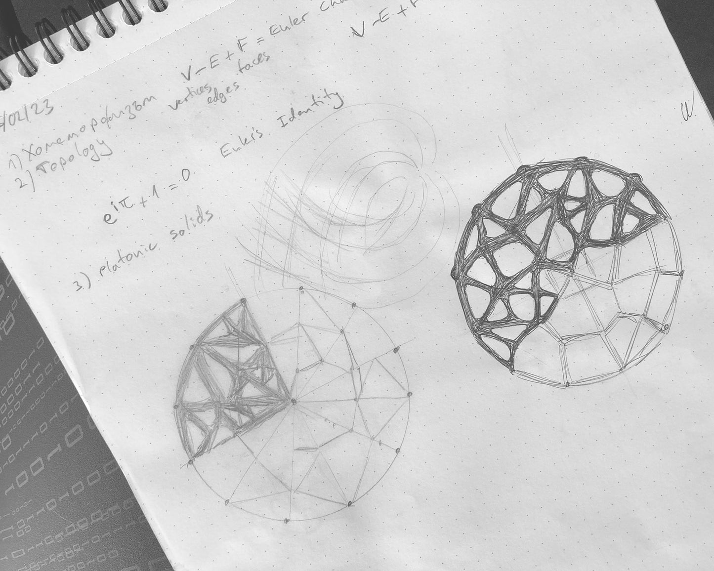 KLETKA organic wall clock