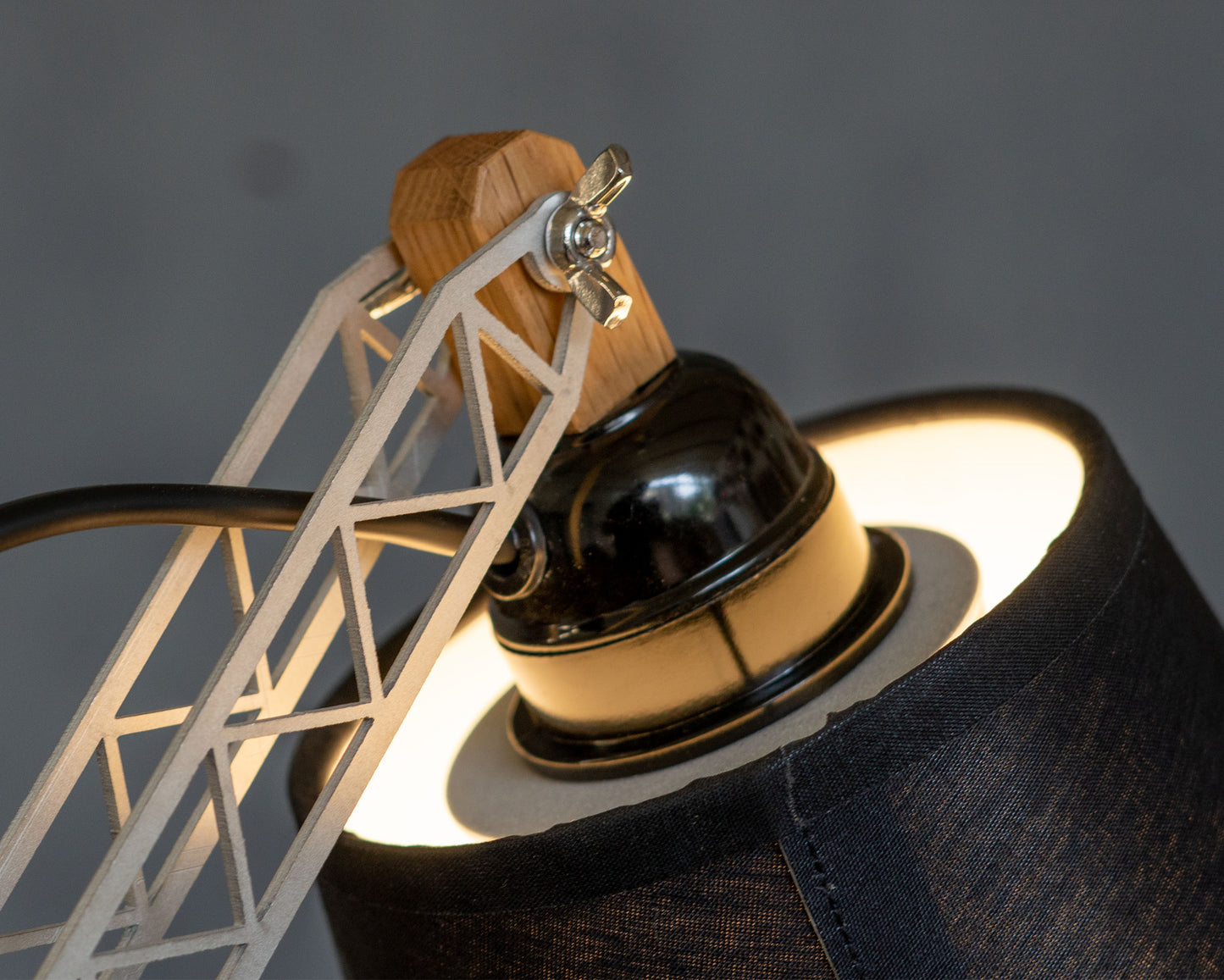KRIVA 3.0 articulated lamp