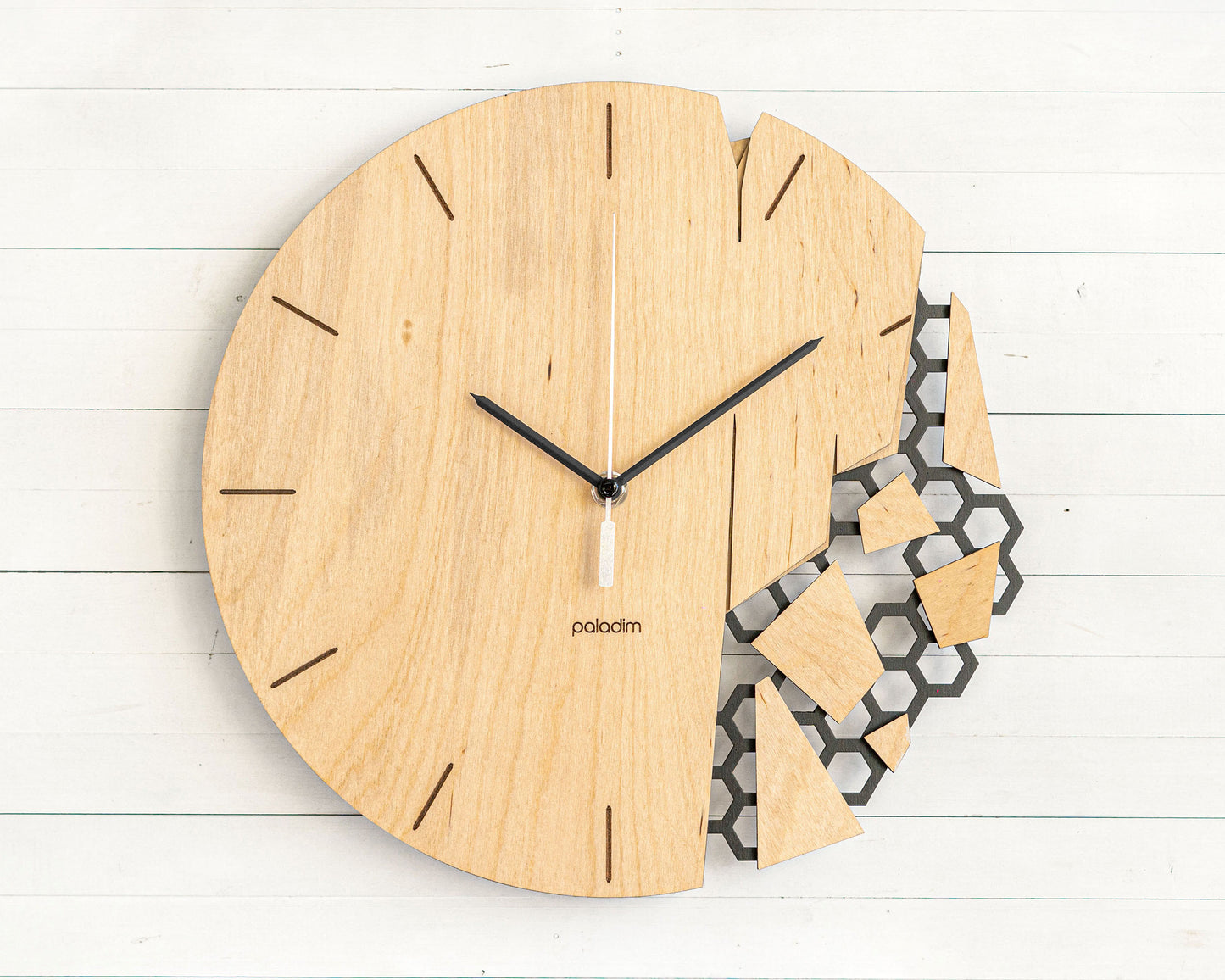 VREME Lite wall clock, plywood