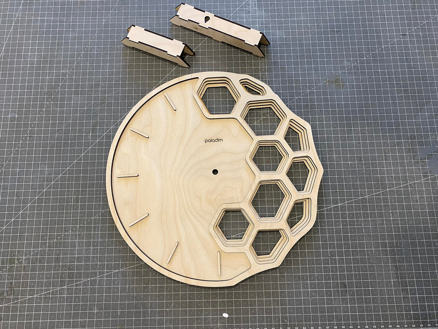 "KLETKA 4.0" Wall Clock DIGITAL DESIGN for Laser Cutting