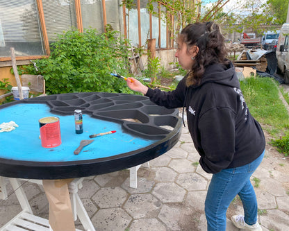 GIGA KLETKA human-sized clock