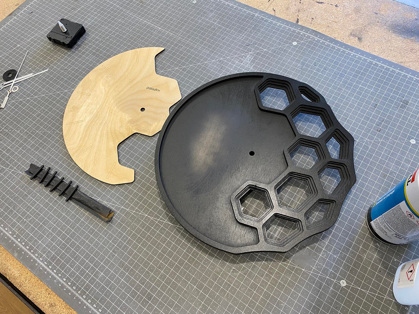 "KLETKA 4.0" Wall Clock DIGITAL DESIGN for Laser Cutting