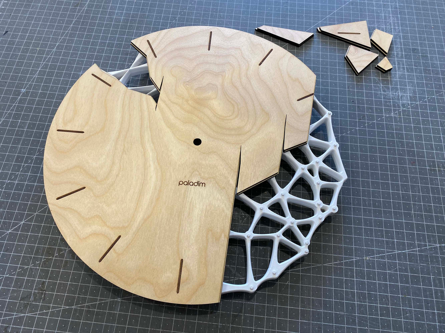 "VREME 6.1" STL Wall Clock HYBRID DIGITAL DESIGN (3D Print + Laser Cut)