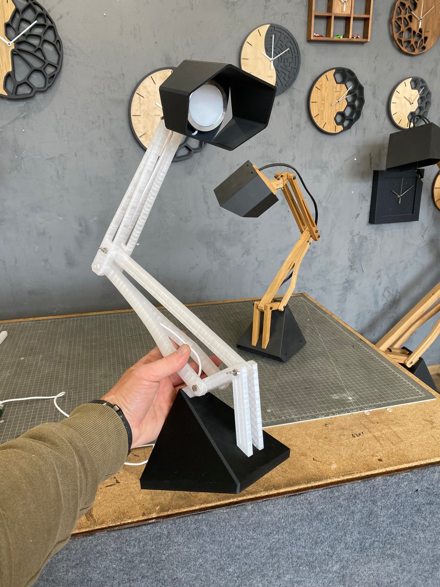 "MASHINA" Articulated Desk Lamp DIGITAL DESIGN for 3D Printing, STL