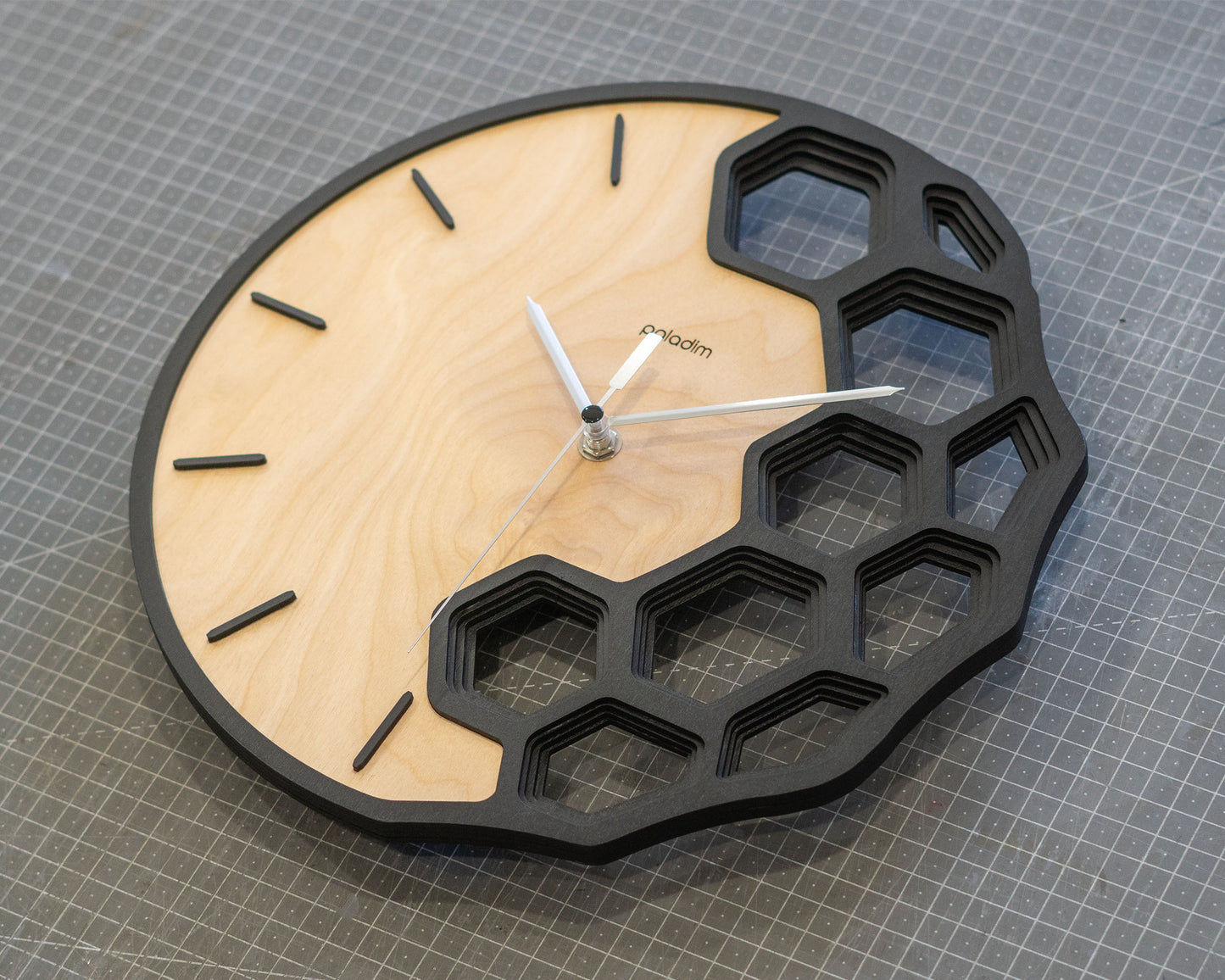 "KLETKA 4.0" Wall Clock DIGITAL DESIGN for Laser Cutting