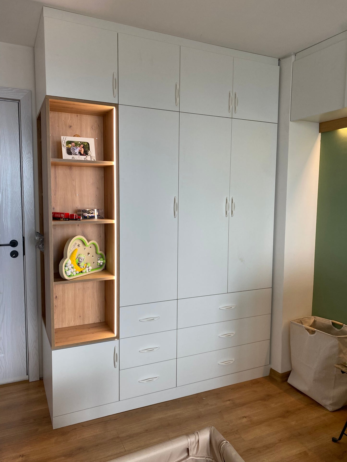 KLETKA Lite, лазерно изрязан стенен часовник