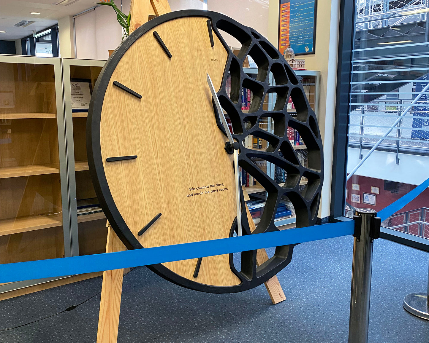 GIGA KLETKA human-sized clock