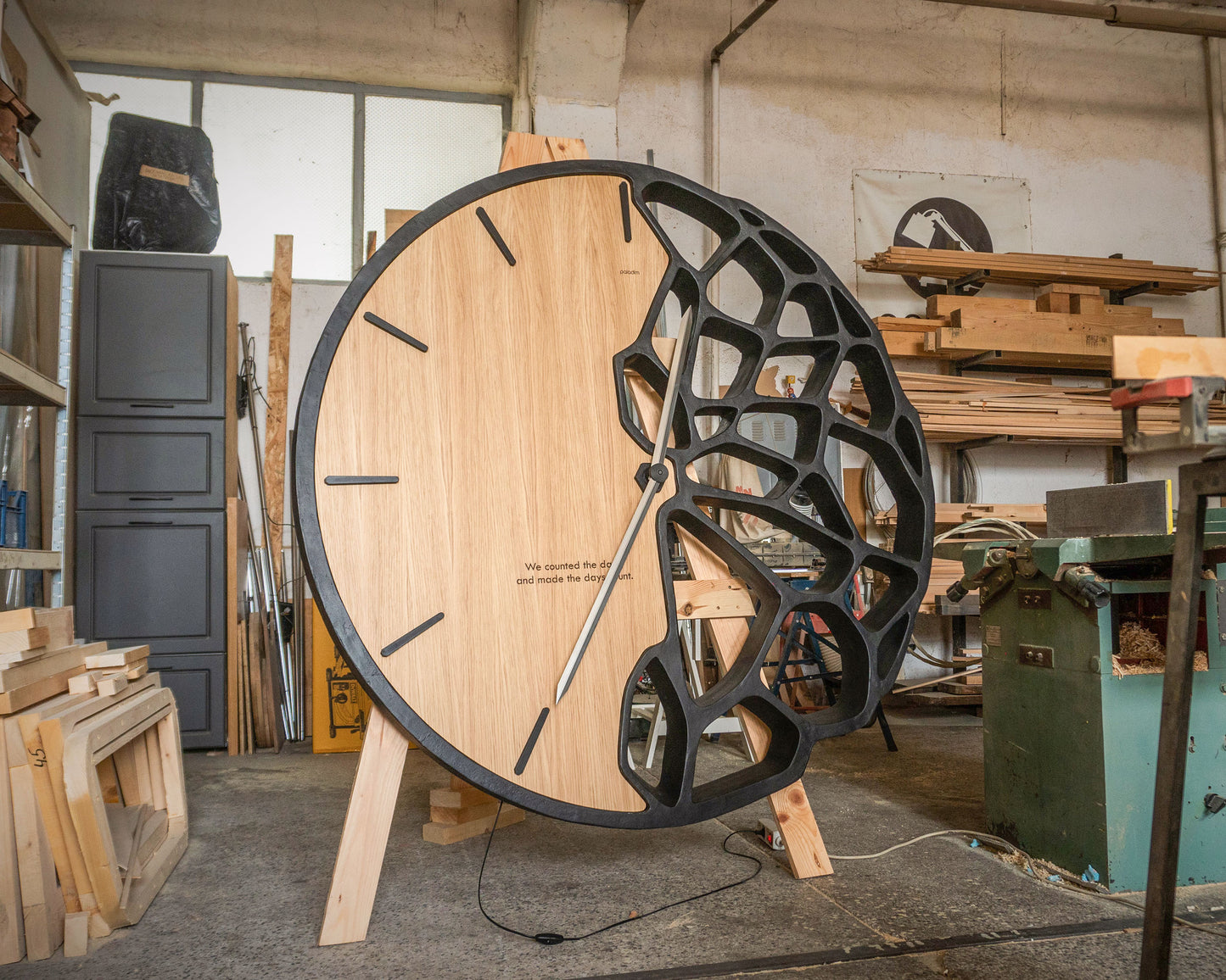 GIGA KLETKA human-sized clock