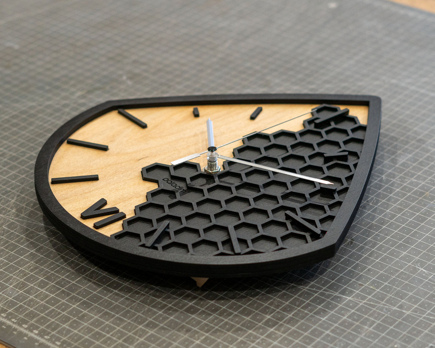 "KAPKA" Wall Clock DIGITAL DESIGN for Laser Cutting