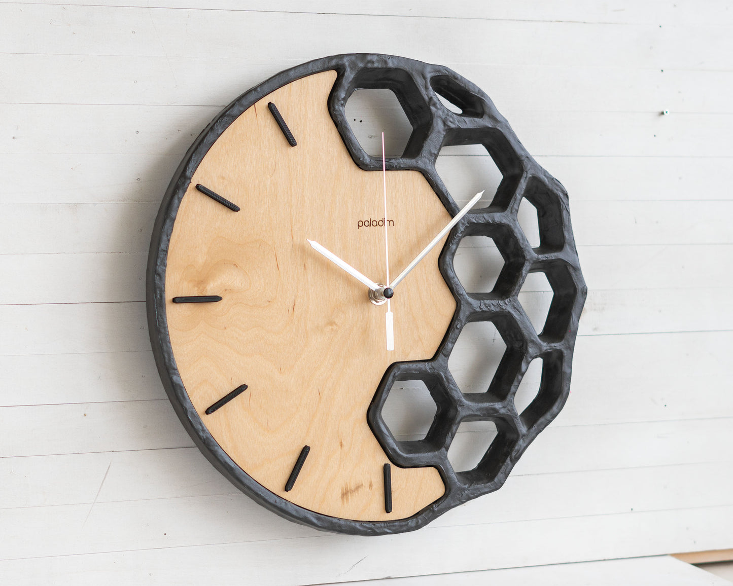 KLETKA 4 faux rock wall clock
