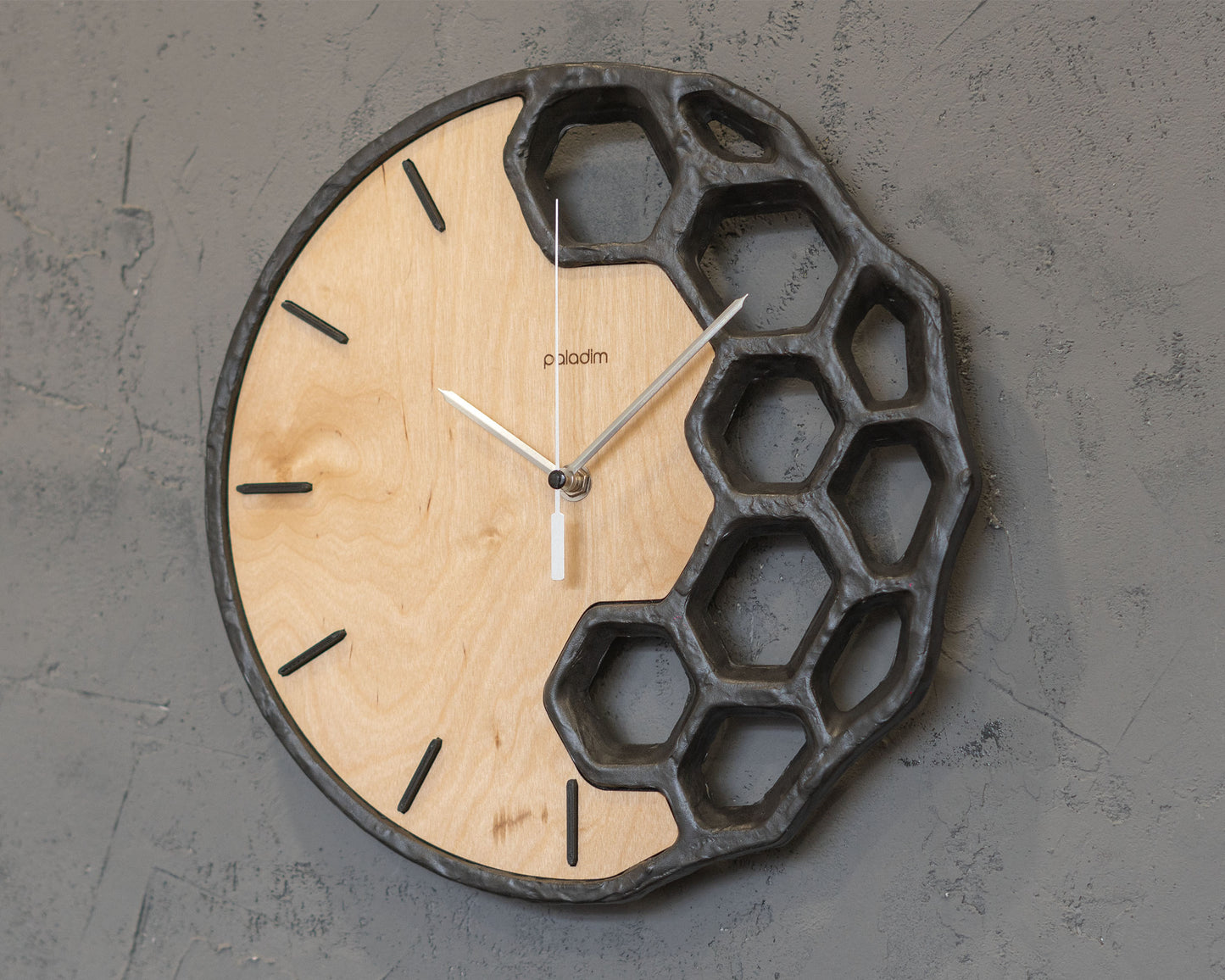 KLETKA 4 faux rock wall clock
