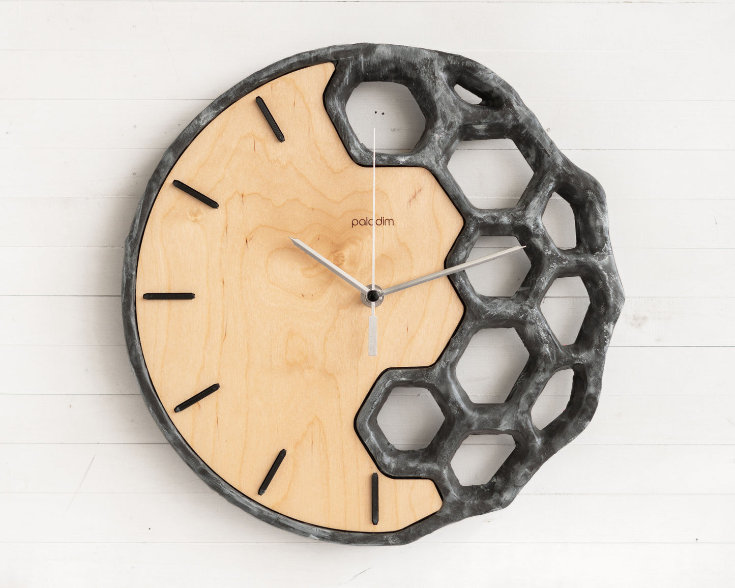 KLETKA 4 faux rock wall clock