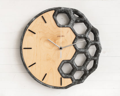 KLETKA 4 faux rock wall clock
