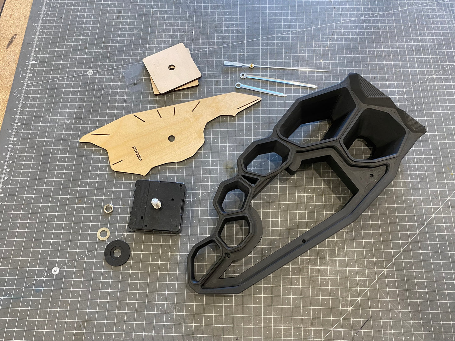"KLETKA" STL Desk Clock Hybrid DIGITAL DESIGN for 3D Printing and Laser Cutting