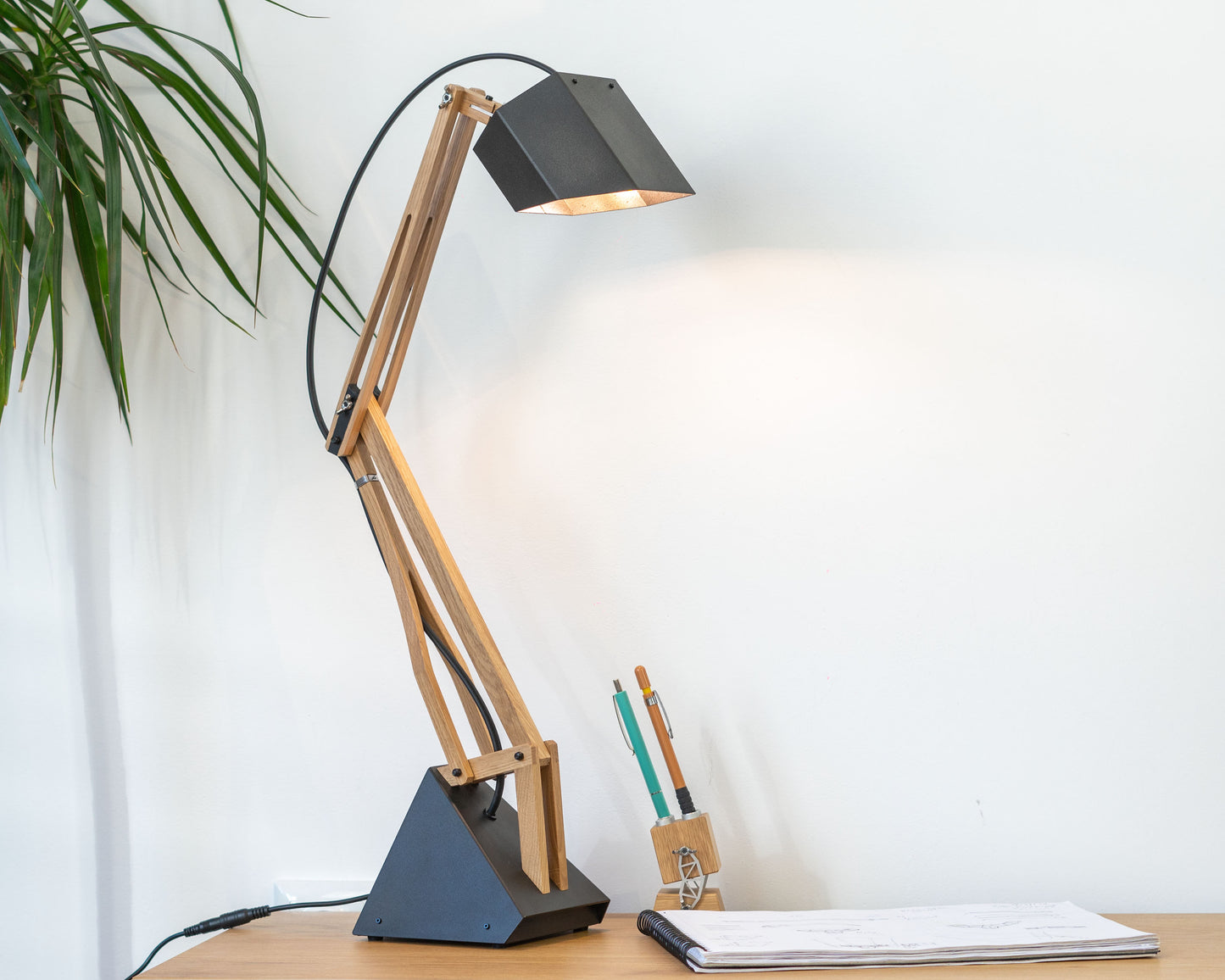 MASHINA 2.0 desk lamp