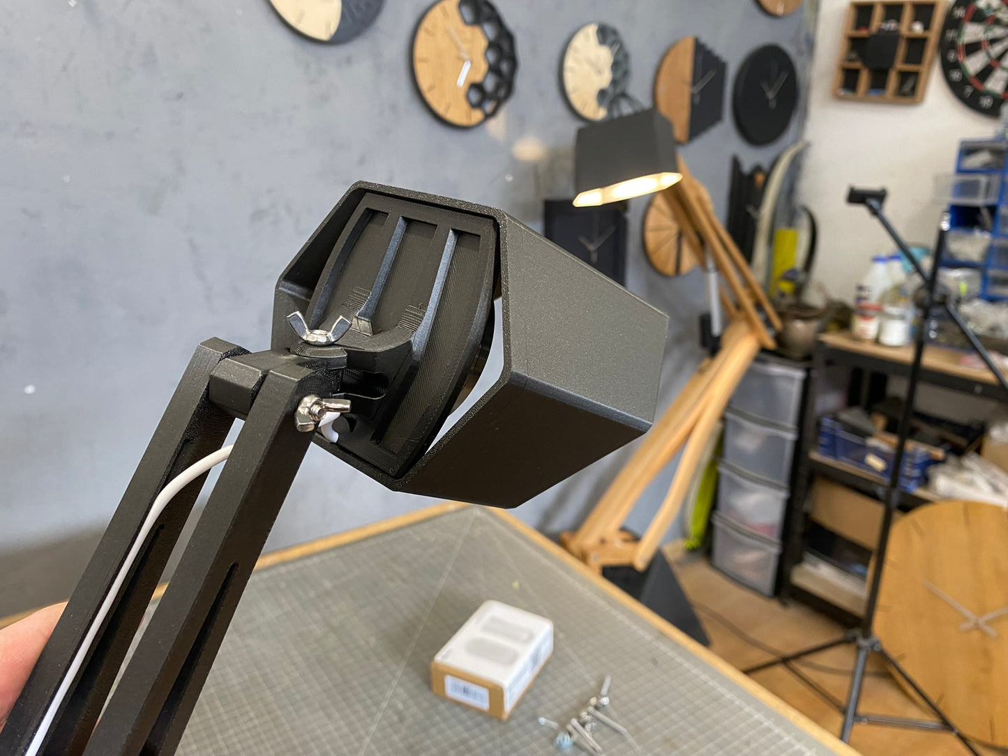 "MASHINA" Articulated Desk Lamp DIGITAL DESIGN for 3D Printing, STL