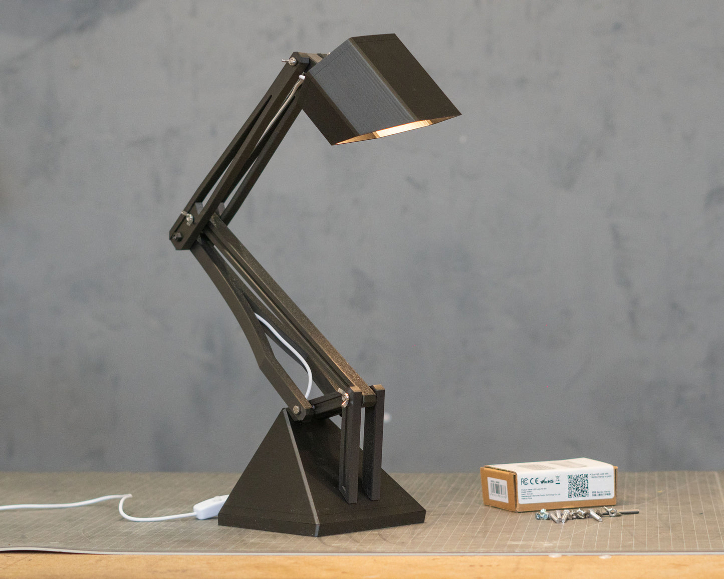 "MASHINA" Articulated Desk Lamp, 3D Printed