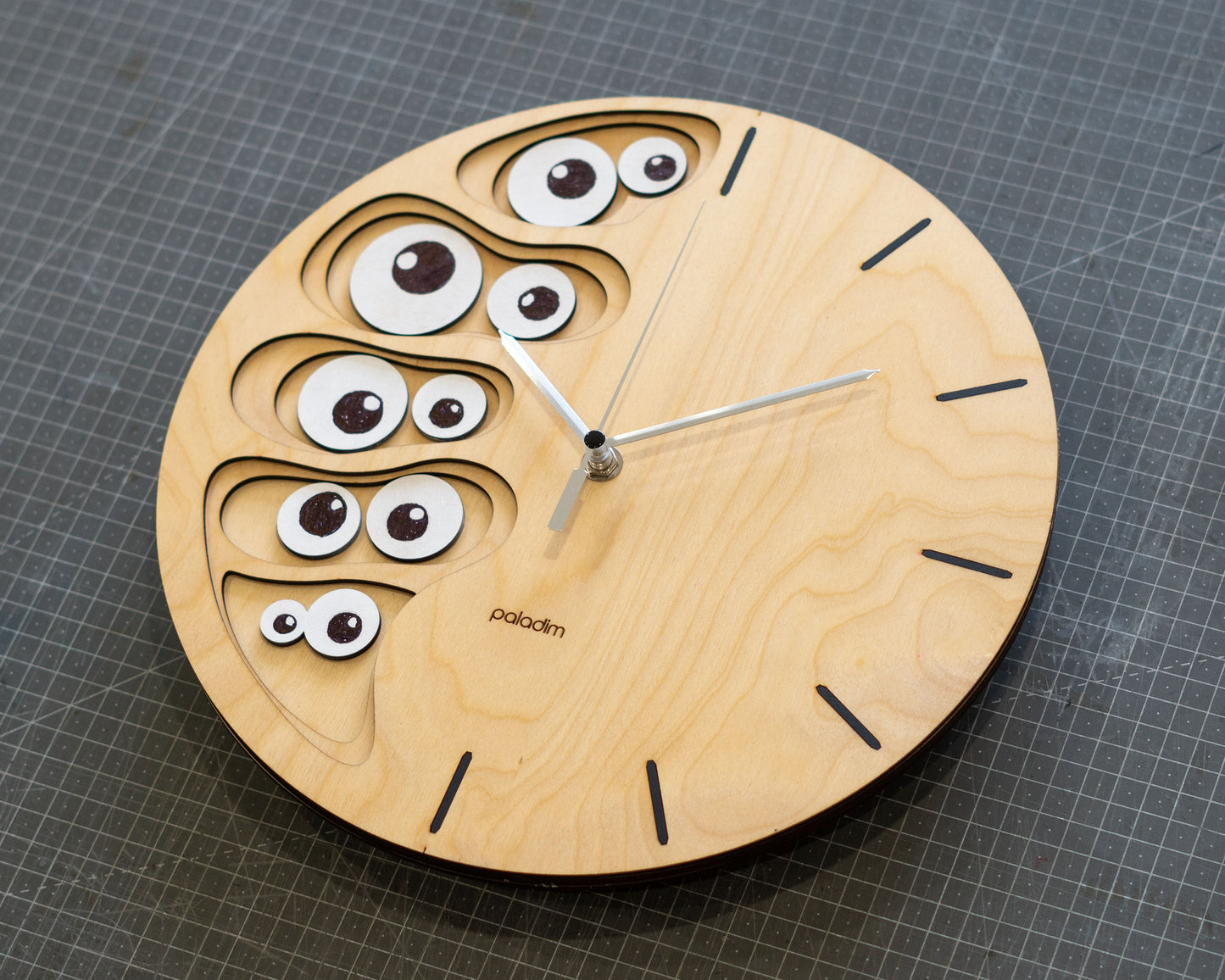 "POGLED" Wall Clock DIGITAL DESIGN for Laser Cutting