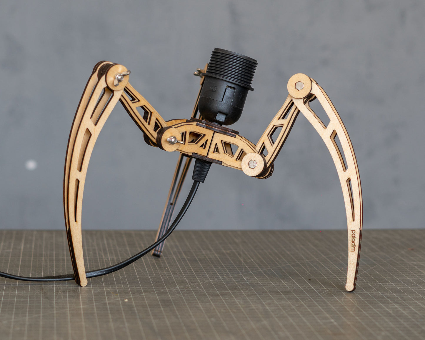 "TRIKRAK" Tripod Lamp DIGITAL DESIGN for Laser Cutting
