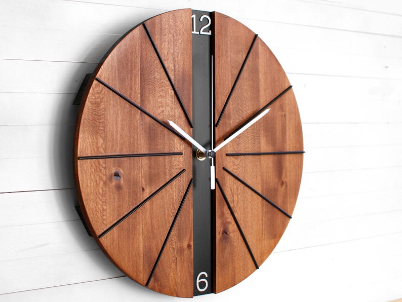 OVAL-2 wall clock