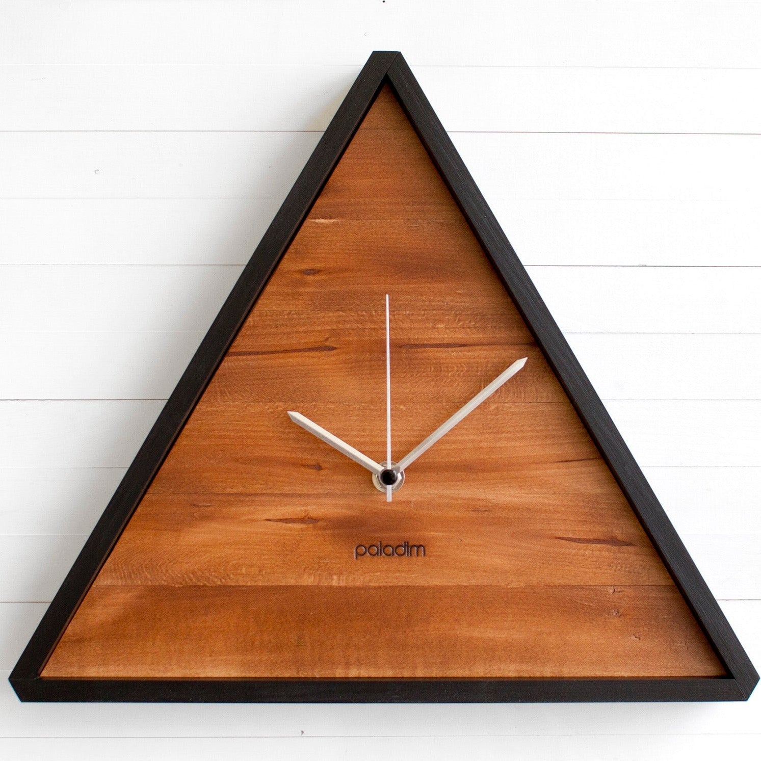 TRIK triangle wall clock 2016 – Paladim Studio